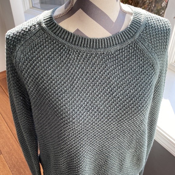 Old Navy sweater - Picture 2 of 3